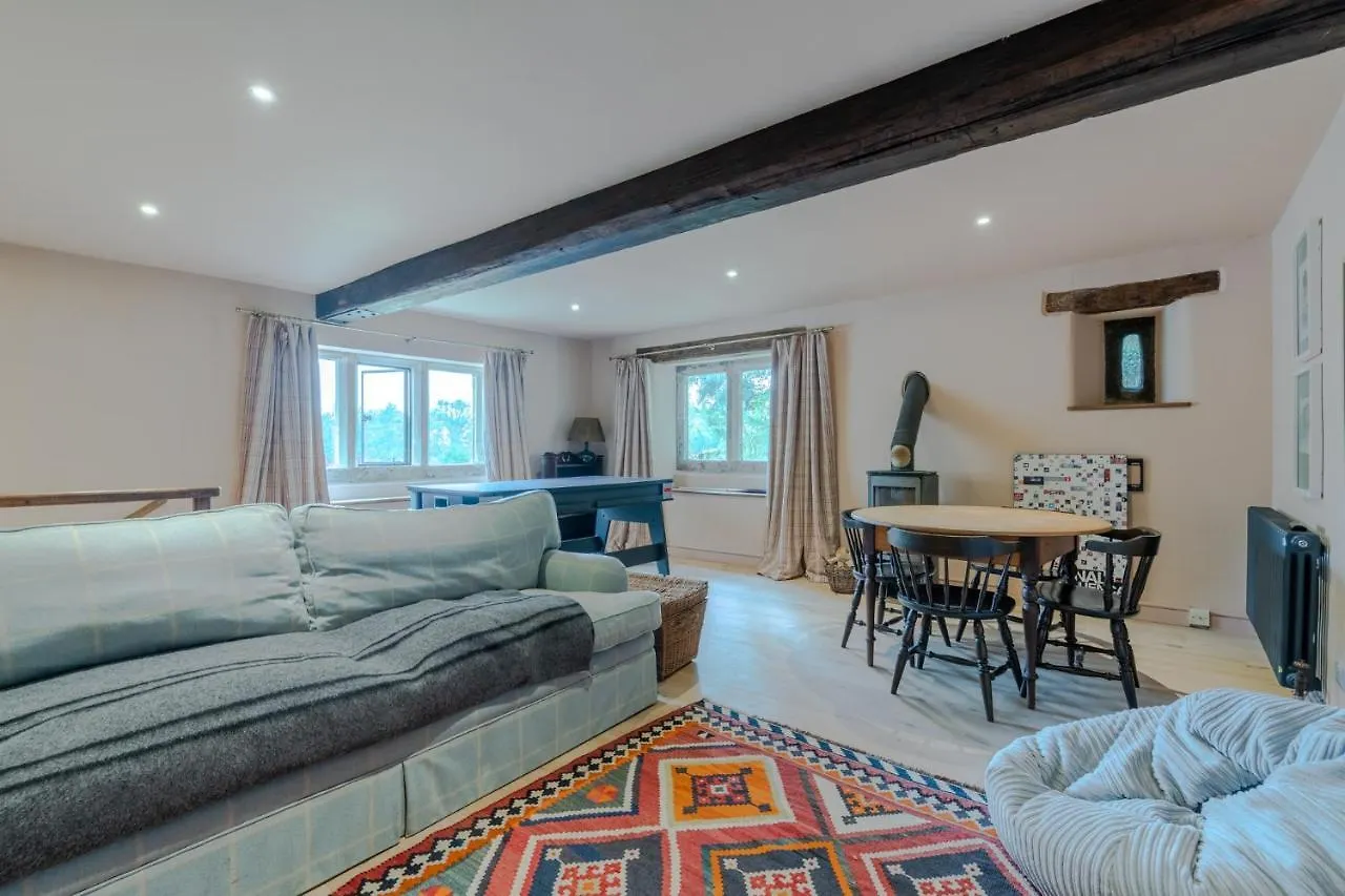 Holiday home Locks Cottage Cheltenham