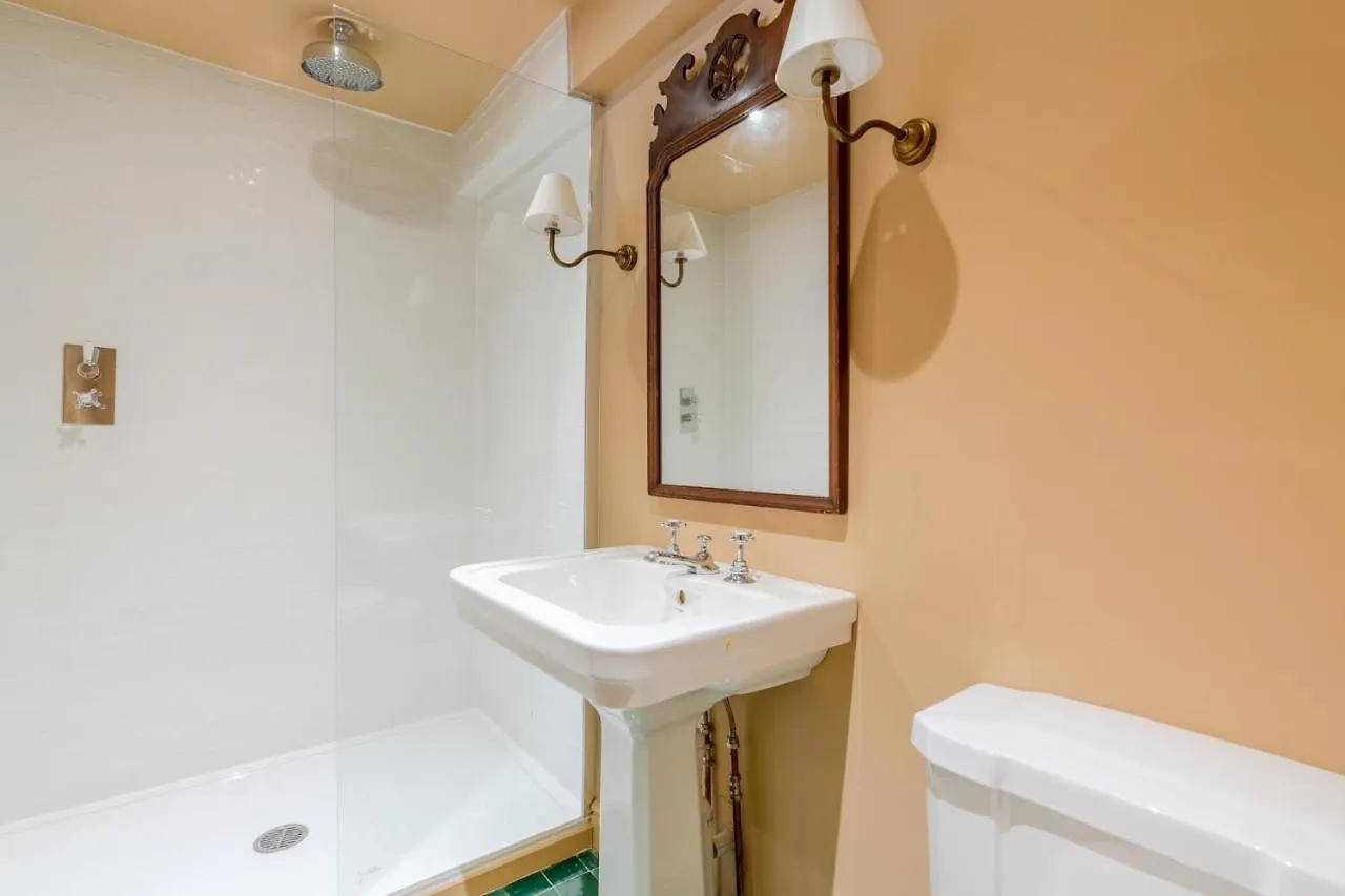 Holiday home Locks Cottage Cheltenham United Kingdom