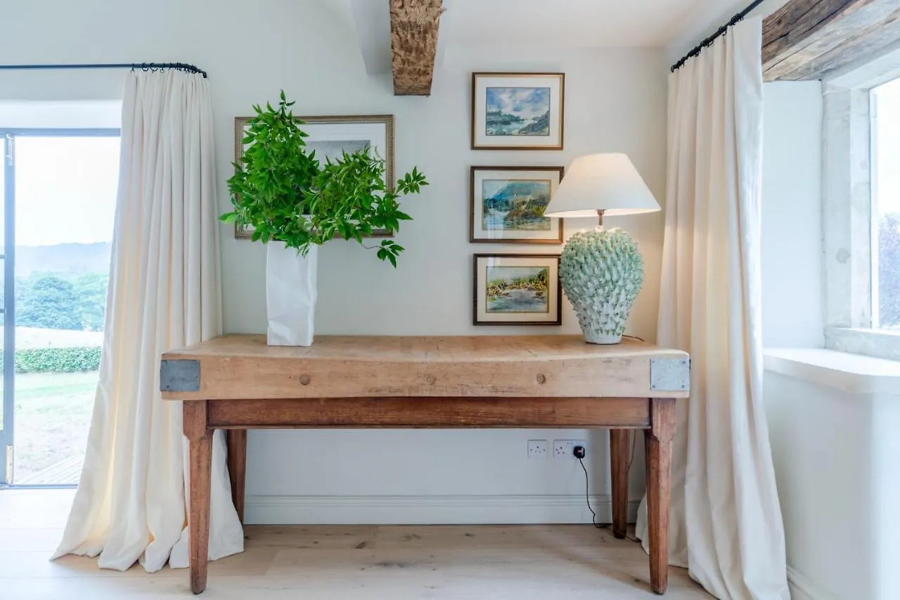 Holiday home Locks Cottage Cheltenham