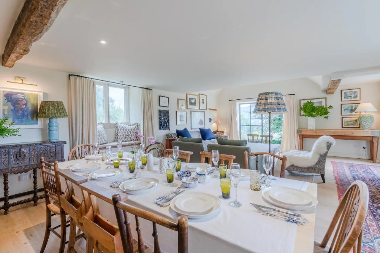 Holiday home Locks Cottage Cheltenham United Kingdom